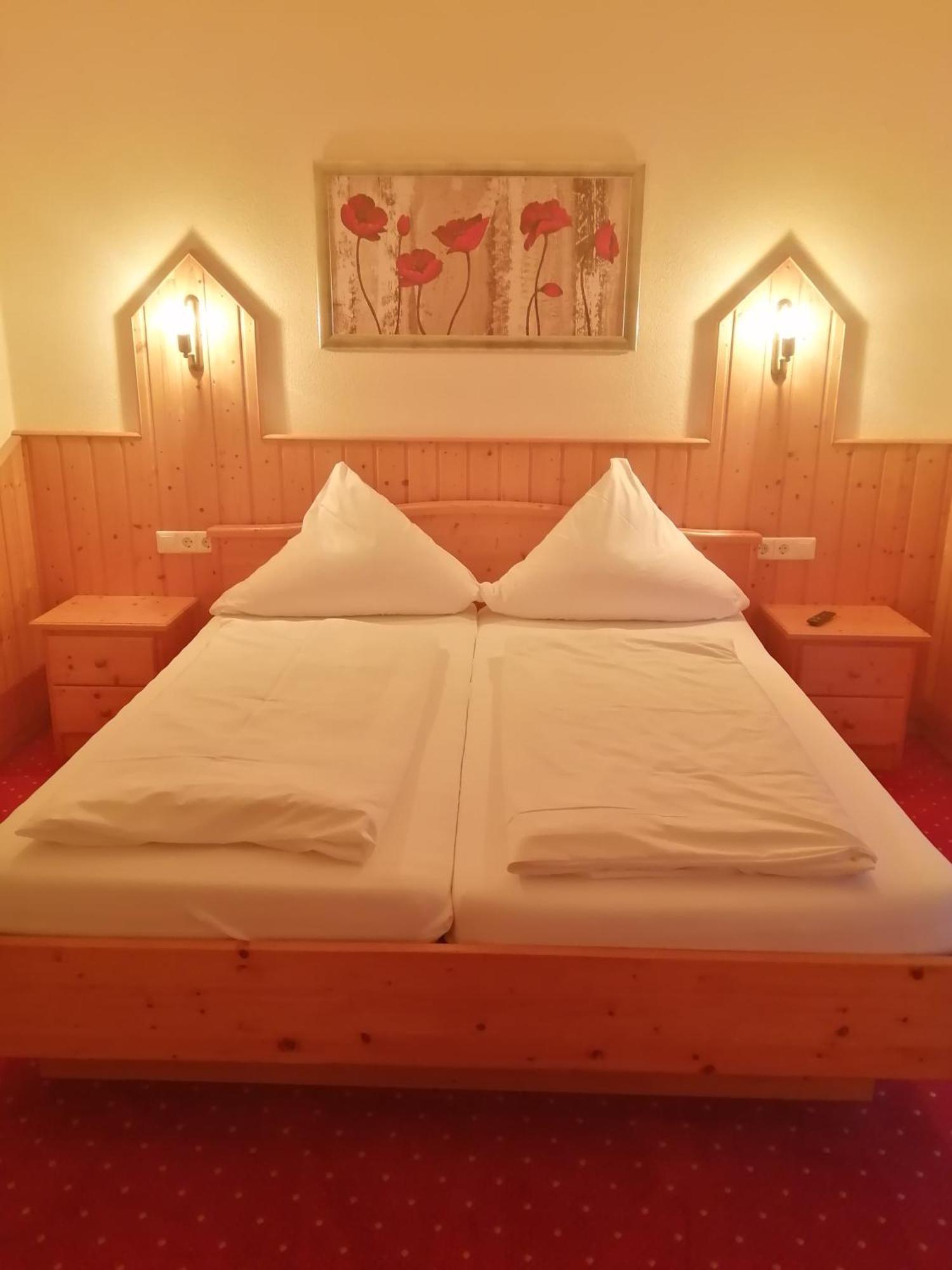 Hotel Am Kurpark Тодтмос Екстер'єр фото