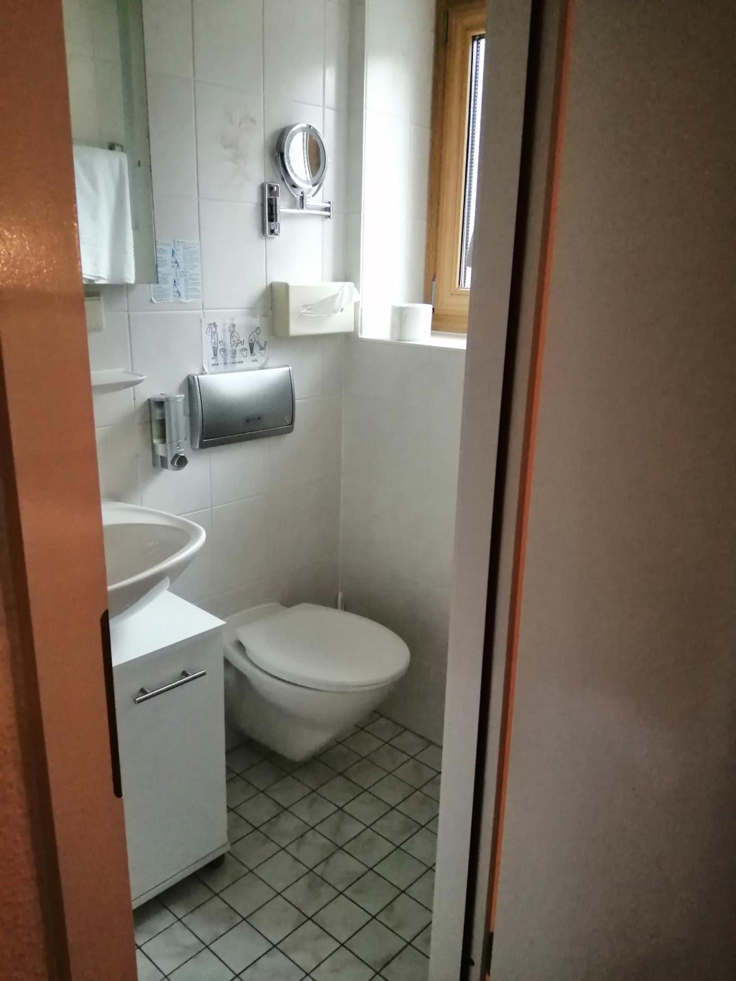 Hotel Am Kurpark Тодтмос Екстер'єр фото