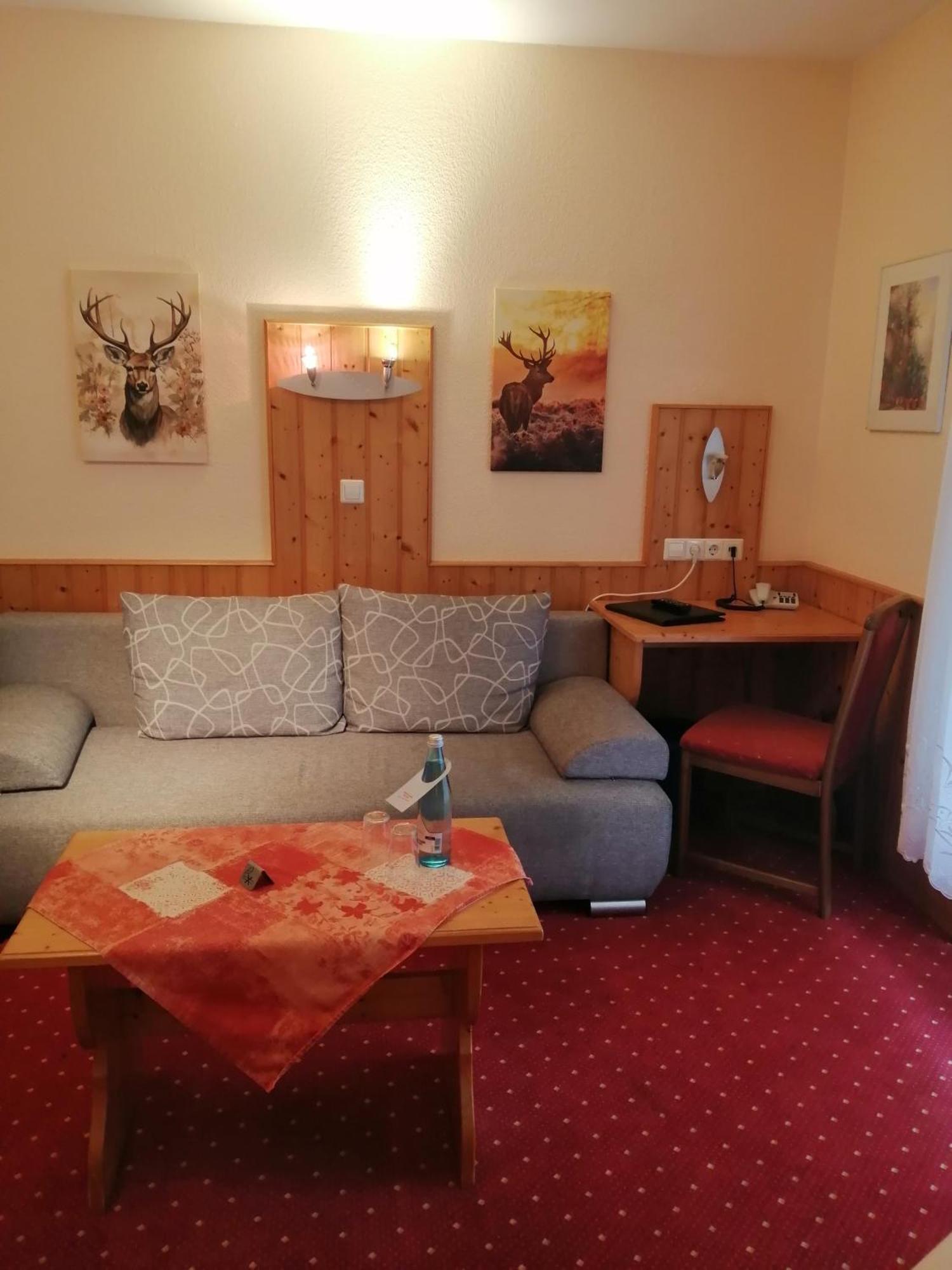Hotel Am Kurpark Тодтмос Екстер'єр фото
