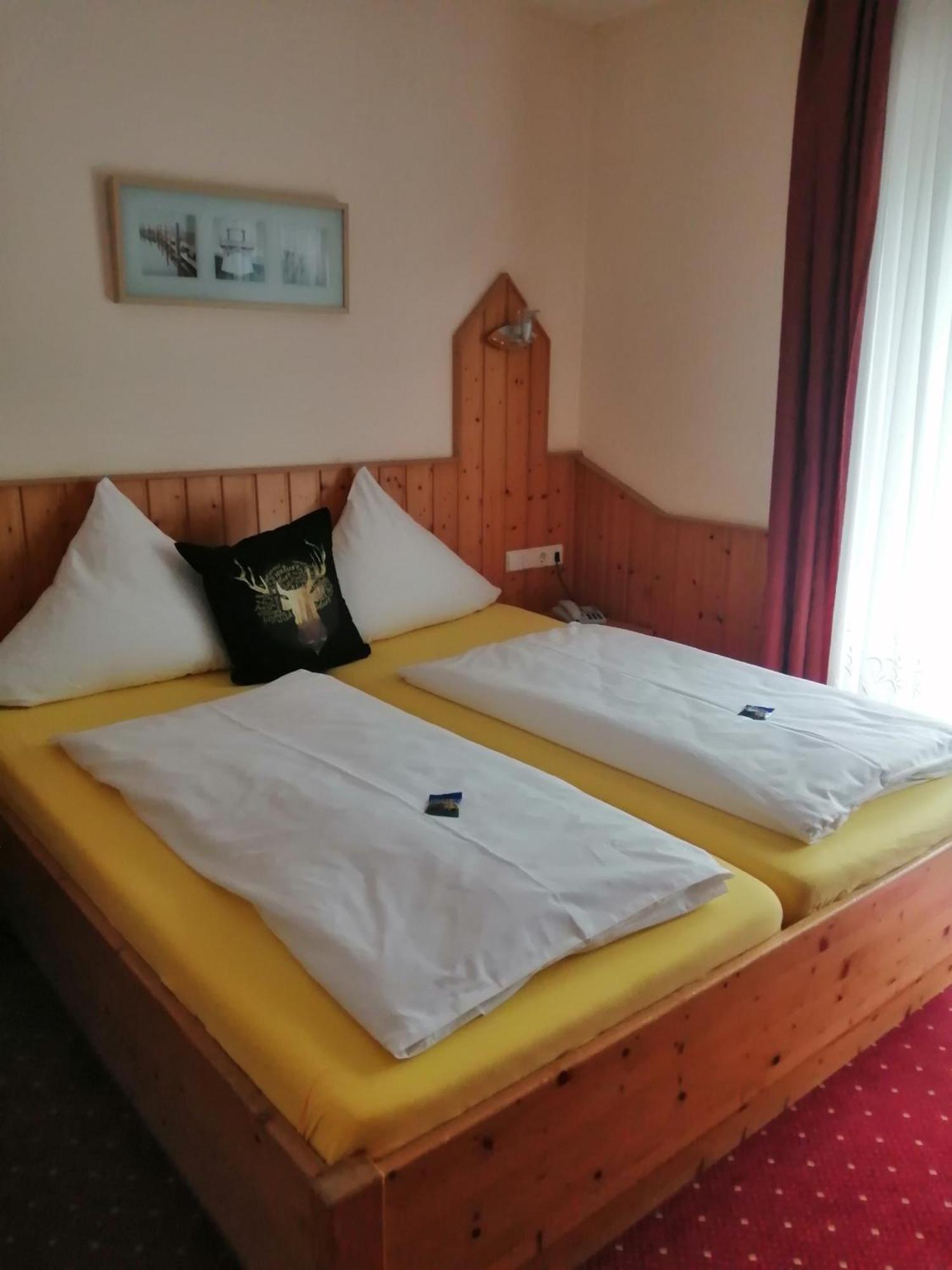 Hotel Am Kurpark Тодтмос Екстер'єр фото