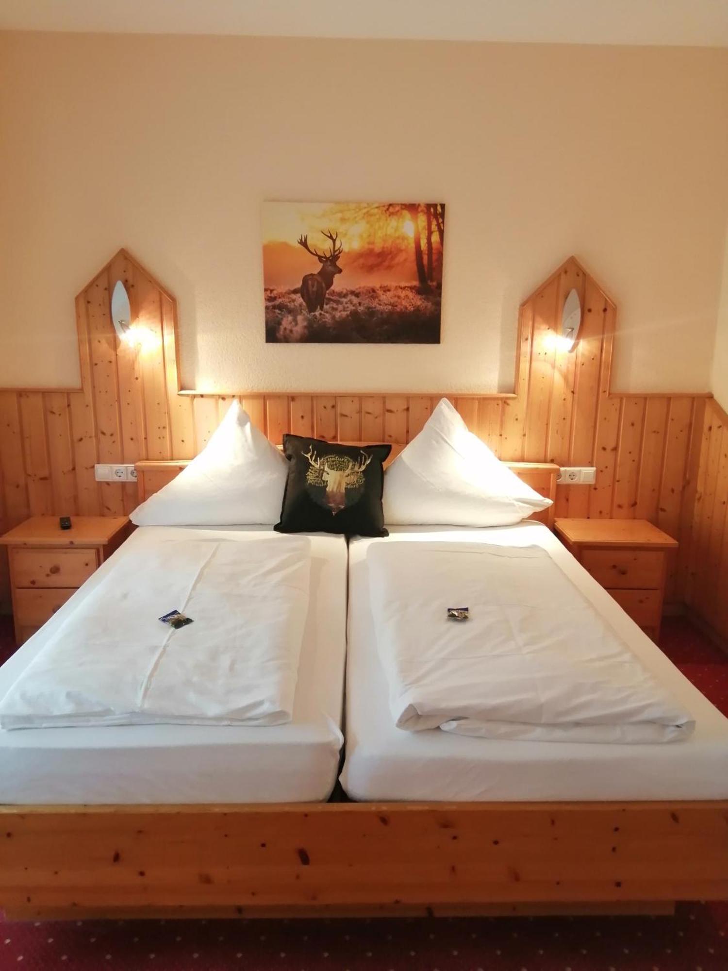 Hotel Am Kurpark Тодтмос Екстер'єр фото